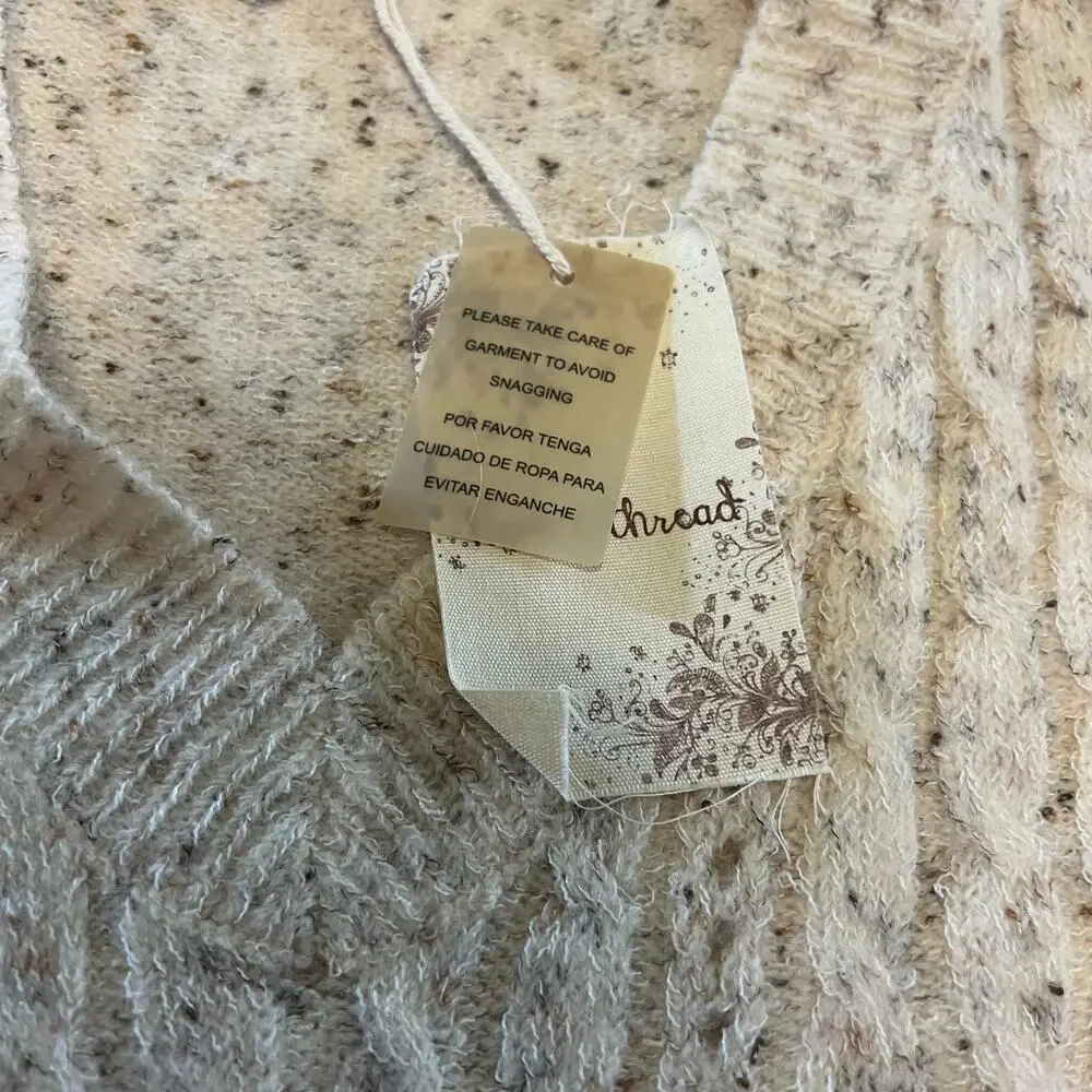 Hem & thread ivory marled knit v-neck cable knit sweater S